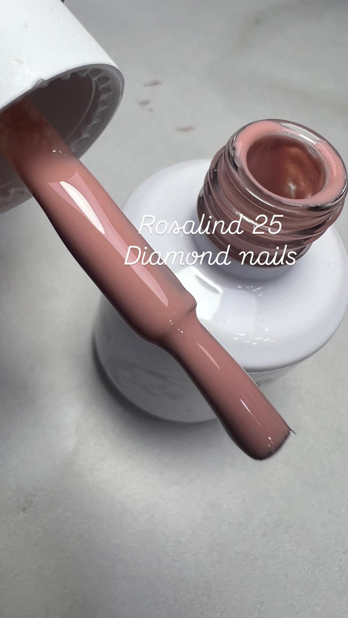 الوان روزاليندا ازاز ١٥ مل /rosalinda gel polish 15ml