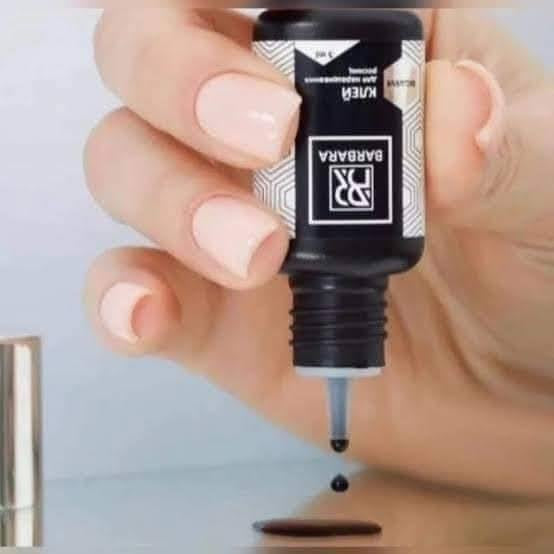 Barbra lashes glue