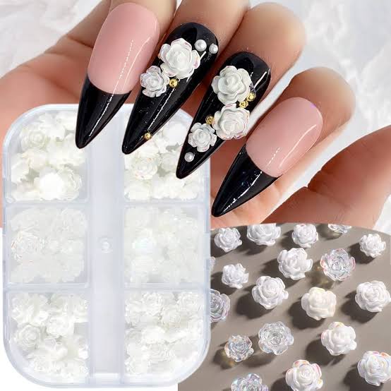 ورد ابيض بارز