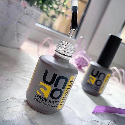 Uno strong base 1l